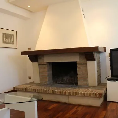 Il Podere Nuovo Lägenhet